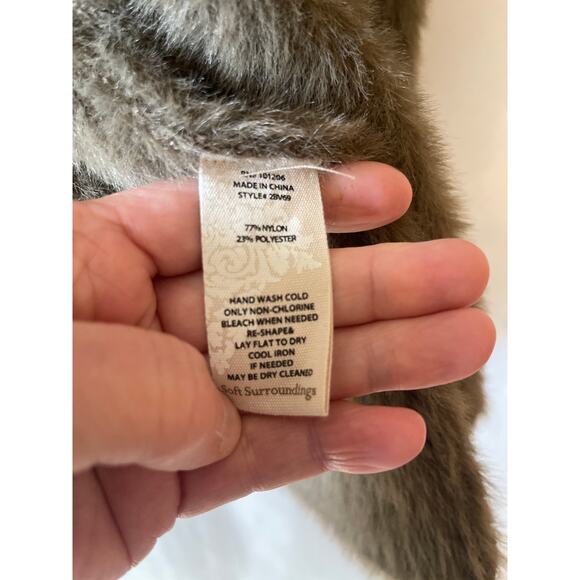 Soft Surroundings Maven Topper Fuzzy Sweater Long Brown Taupe Womens Size M - Picture 8 of 9